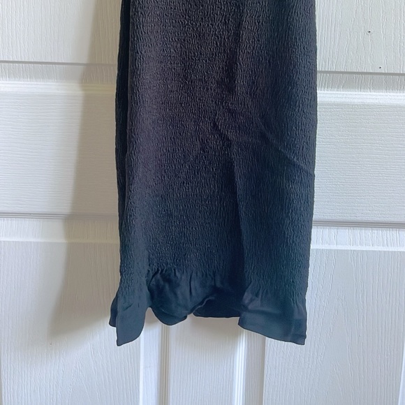 abercrombie and fitch off shoulder smocked dress BLACK - Picture 8 of 9